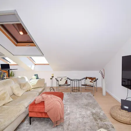 Plumera House * Paço de Arcos